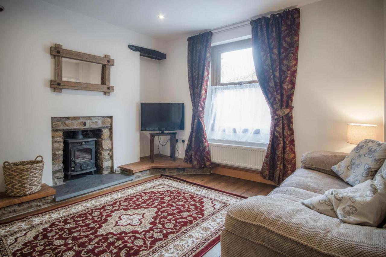 Church Terrace - 3 Bedroom Cottage - Сондърсфут Екстериор снимка